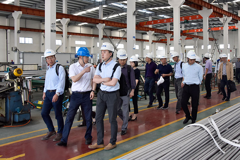 中達(dá)特鋼承辦船舶智能輔機(jī)學(xué)術(shù)研討會(huì)-參觀車(chē)間 (3).jpg