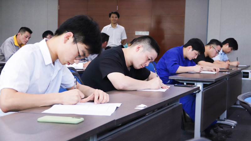 1592648925123002.jpg 安全生產(chǎn)月消防安全知識培訓-(6).jpg